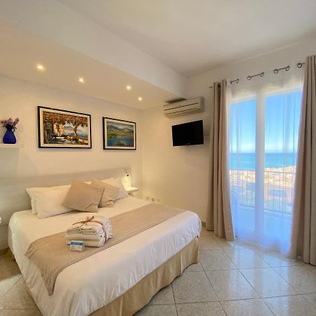 Ma&Mi Guest House Чефалу Екстериор снимка