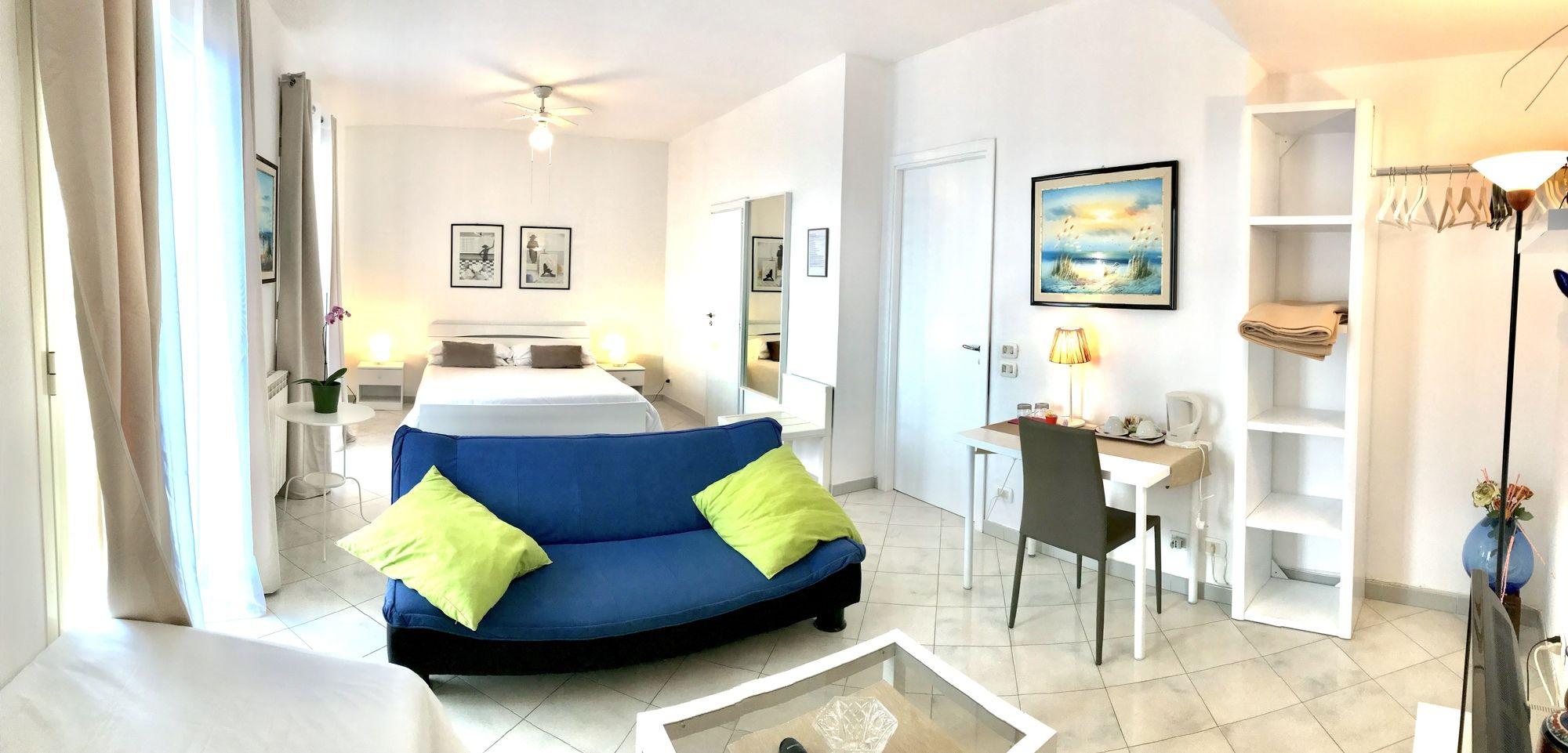 Ma&Mi Guest House Чефалу Екстериор снимка