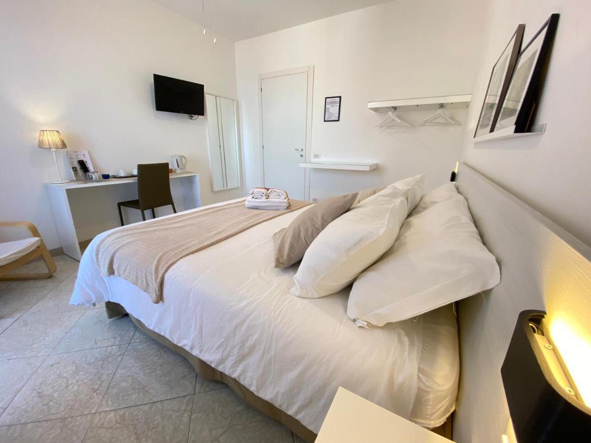 Ma&Mi Guest House Чефалу Екстериор снимка