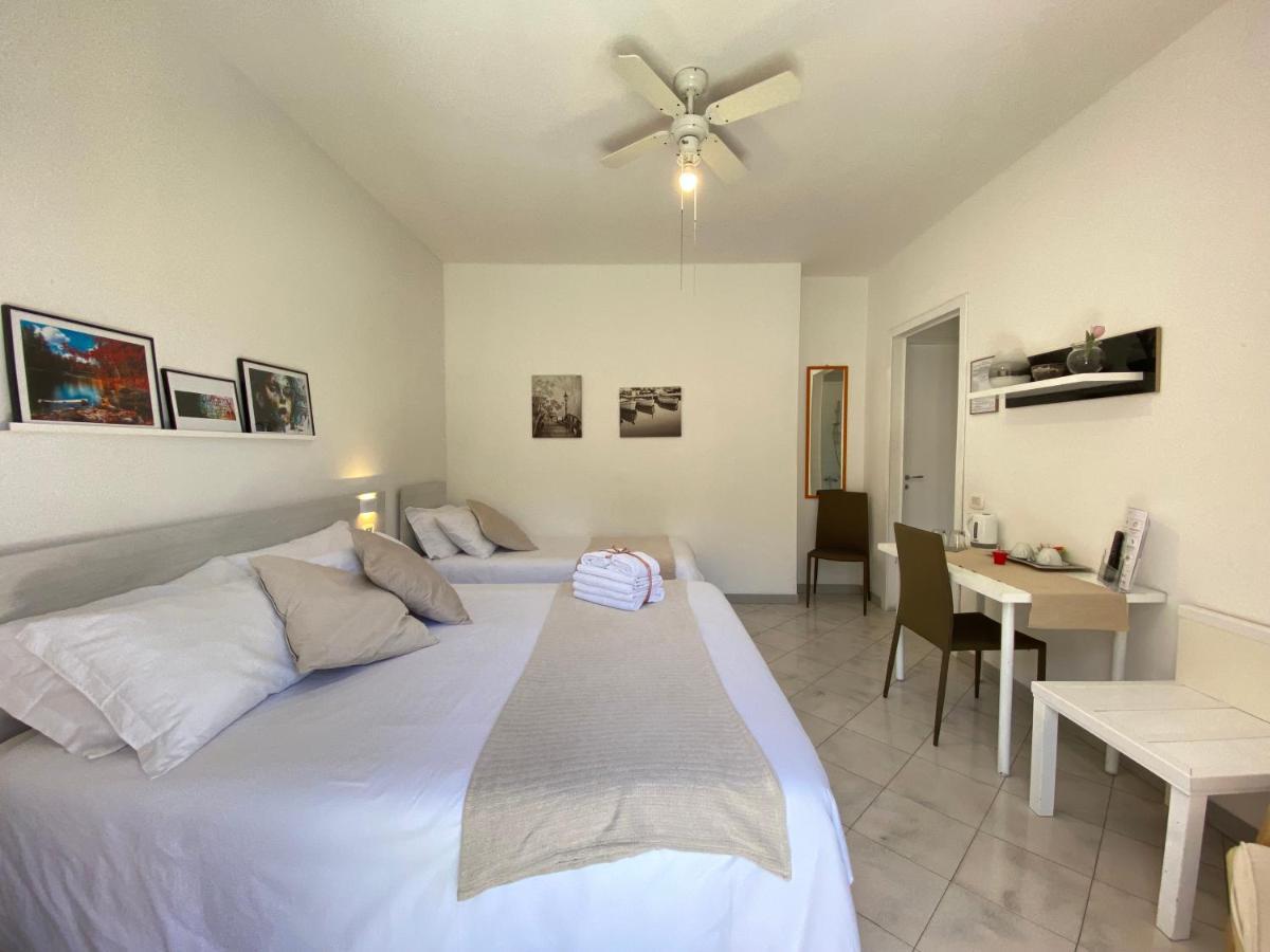 Ma&Mi Guest House Чефалу Екстериор снимка