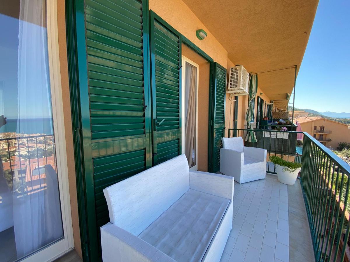 Ma&Mi Guest House Чефалу Екстериор снимка