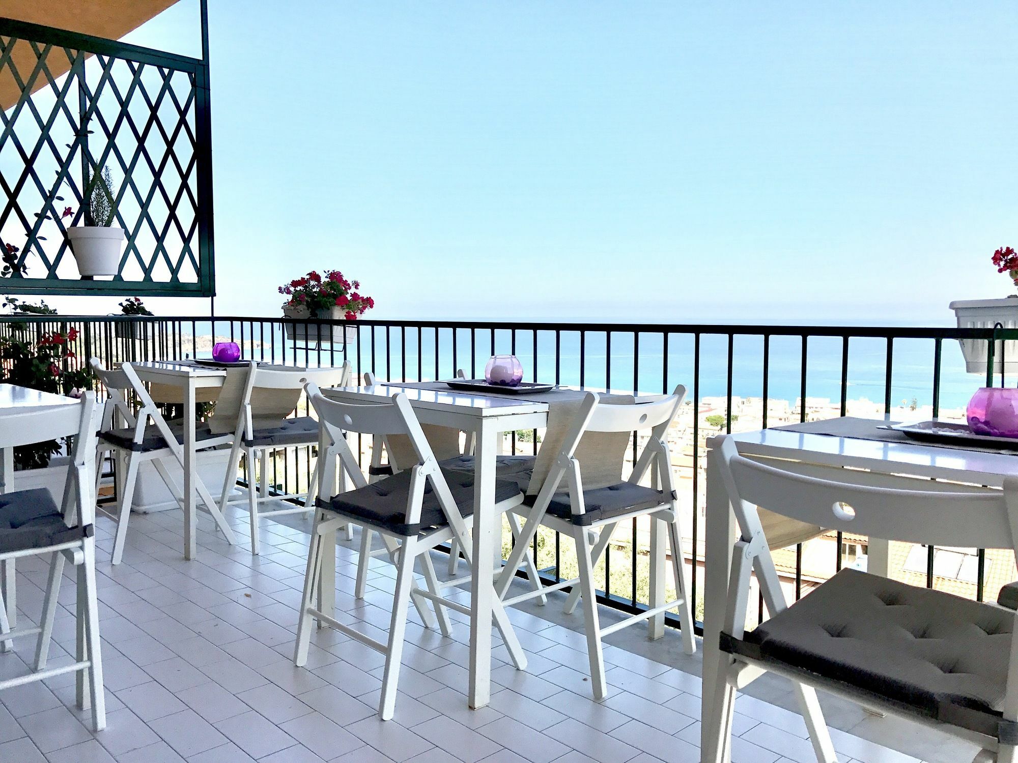 Ma&Mi Guest House Чефалу Екстериор снимка