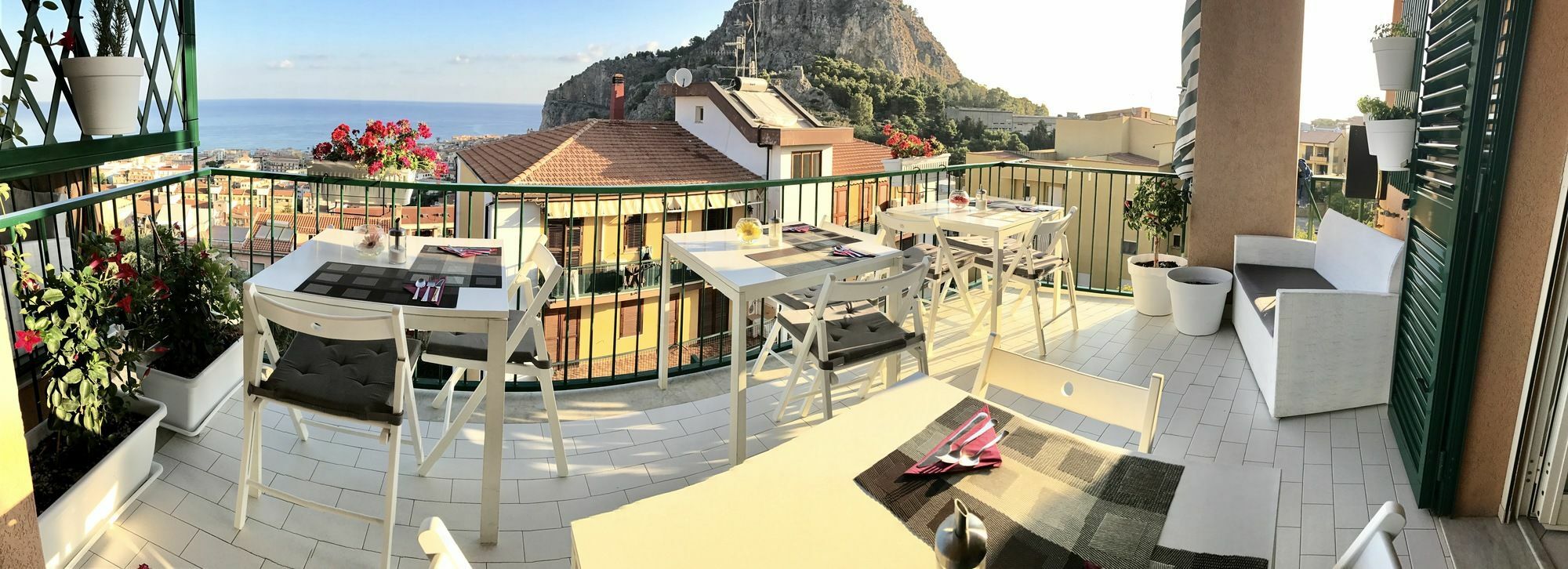 Ma&Mi Guest House Чефалу Екстериор снимка