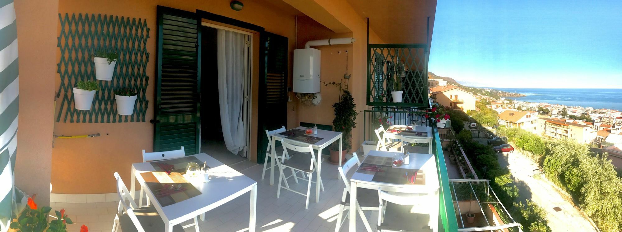 Ma&Mi Guest House Чефалу Екстериор снимка
