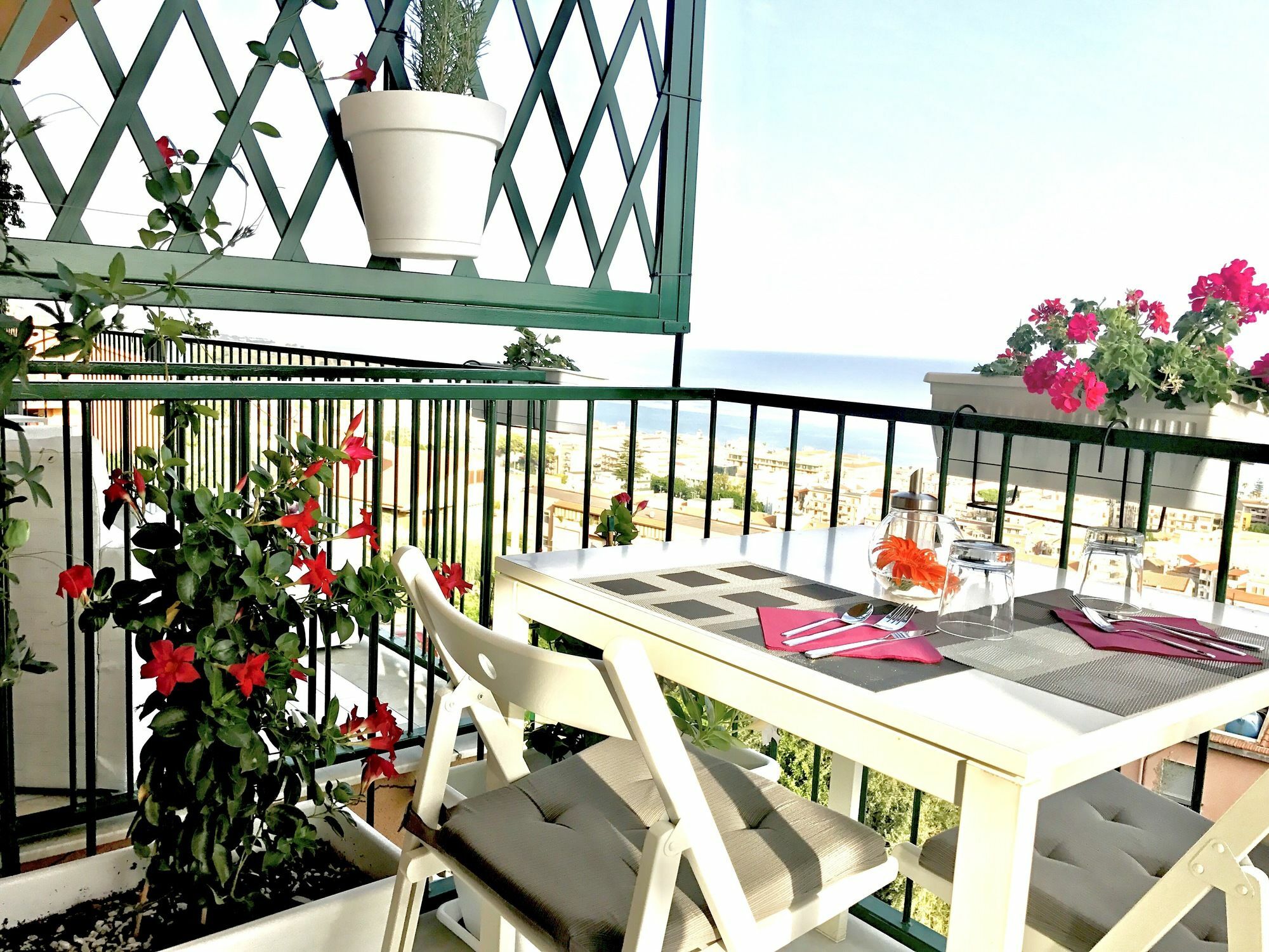 Ma&Mi Guest House Чефалу Екстериор снимка