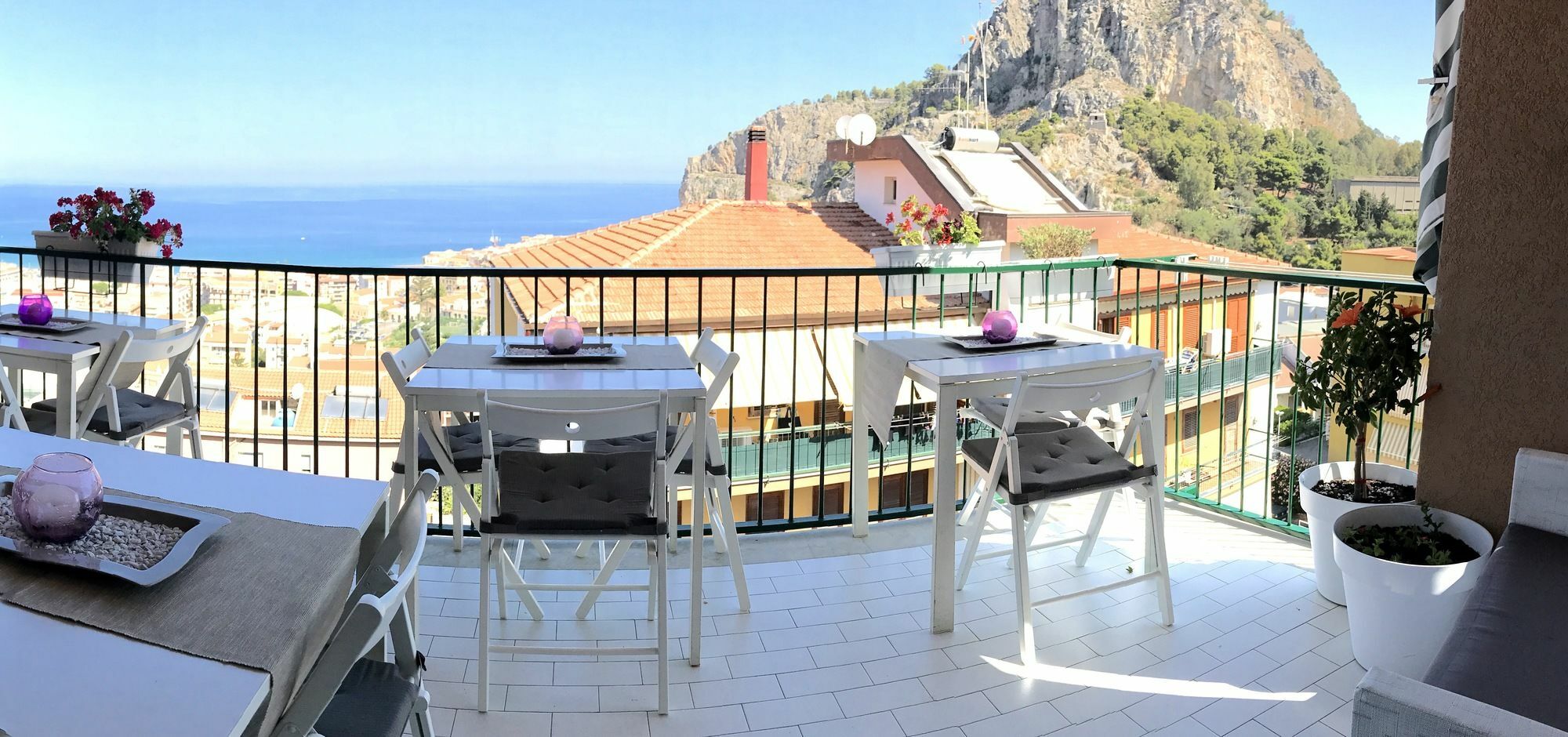 Ma&Mi Guest House Чефалу Екстериор снимка